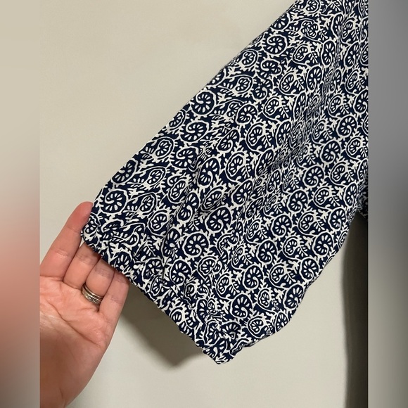 Talbots Blue/White Wrap Short Sleeve Blouse Top Size Large - Picture 3 of 8